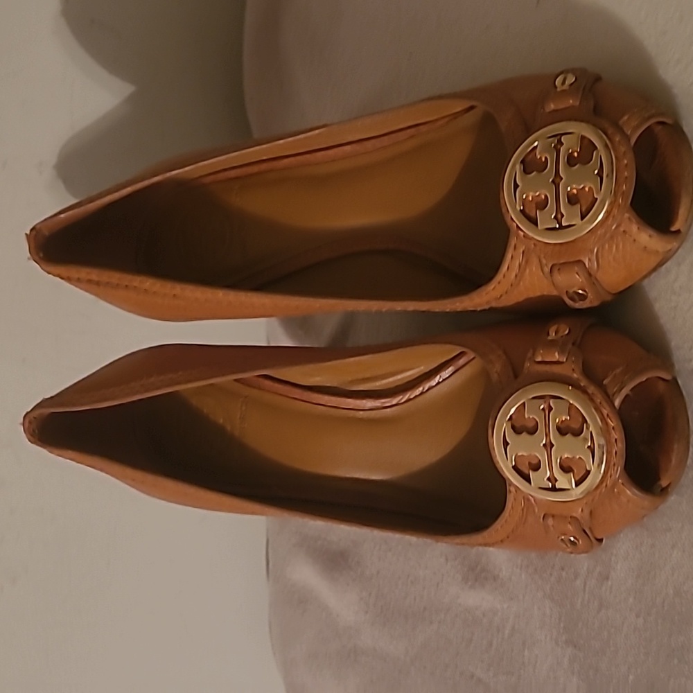 Tory Burch Leticia peep toe wedge heels! they are to big but super cute